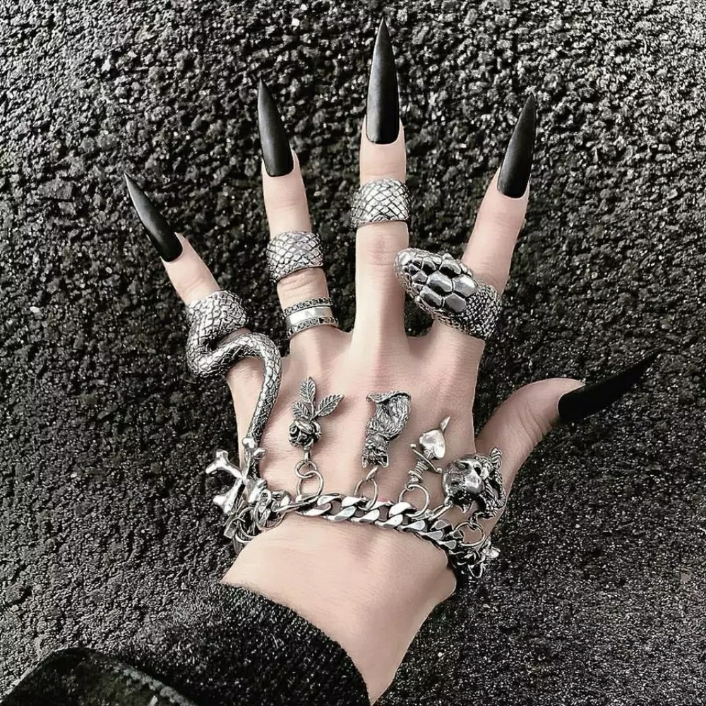 Serpentine Snake Ring Set